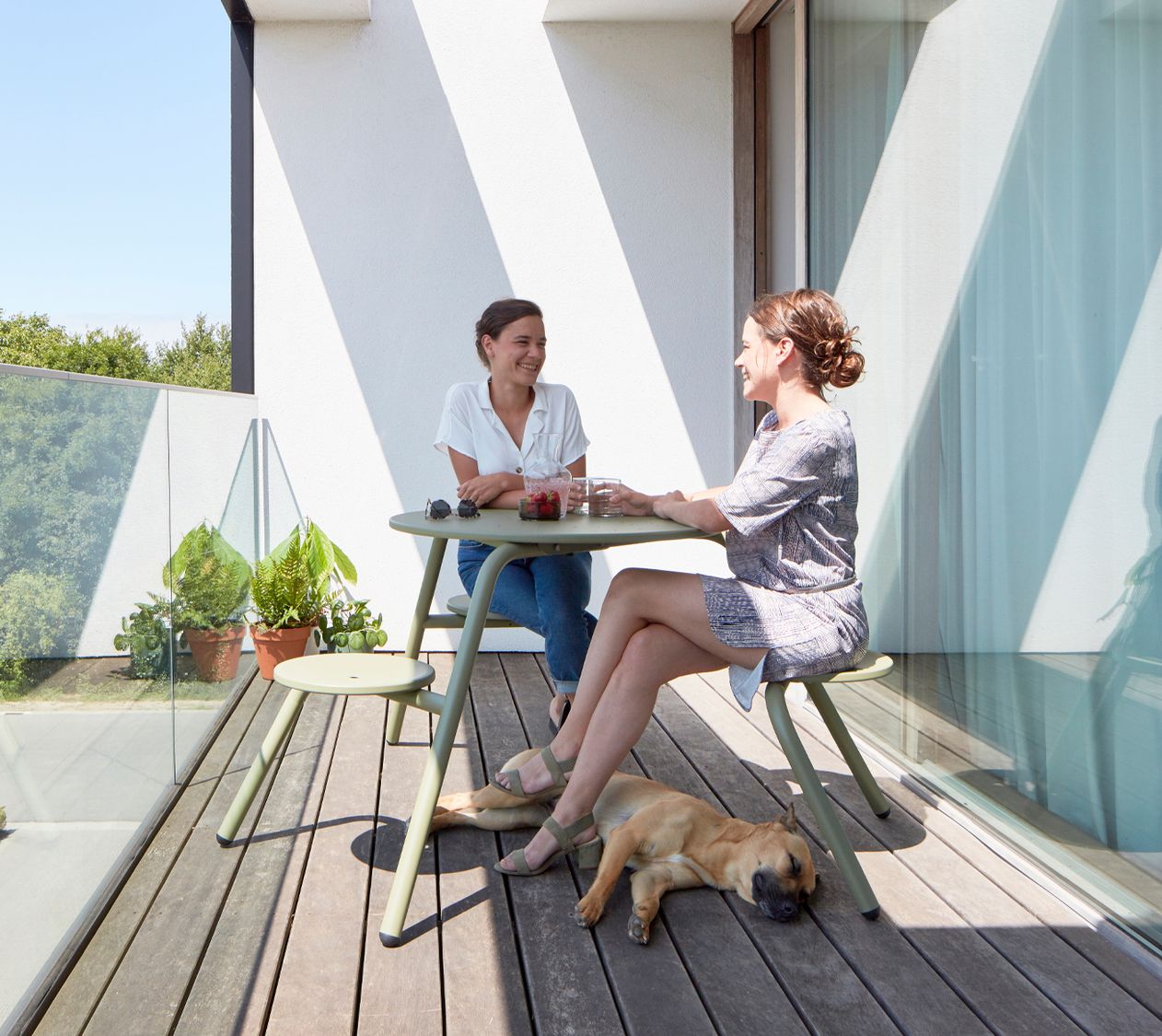 Een balkonterras in de stad