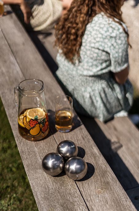 Let's play some pétanque